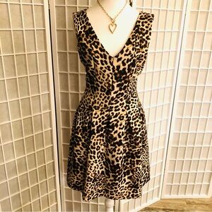 VINCE CAMUTO Animal print dress in excellent like new condition. Sz 16